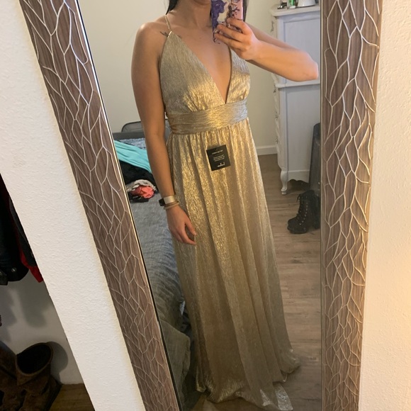 Gorgeous gold formal dress NWT - Picture 8 of 8